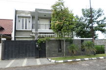 Rumah 2 Lantai Cluster Batununggal