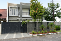 Rumah 2 Lantai Cluster Batununggal