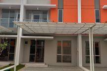 Termurah Disewakan Rumah Pik 2 6x12.5 !!!