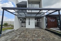 Rumah Modern 2 Lantai Fasilitas Kolam Renang Perumahan Sidoarum