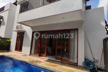 FOR RENT UBUD VILLA NEW 3BR FURNISHED BAGUS TENANG BIG GARDEN BIG POOL 