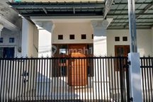 Dijual Rumah Siap Huni / Full Renov Dekat dengan Universitas Sekolah Negri dan Sekolah Internasional di Cirebon Kota