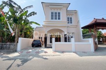 Rumah Baru, 4 Kamar Tidur, 9 Menit ke Rs Dr Hardjoukito Jogja