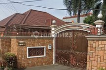 Dijual Rumah Kavling Radar Auri Mewah 1,5 Lantai Fully Furnished Siap Huni Di Cibubur Cimanggis Depok ( Cocok Untuk Kelas Pejabat / Pensiunan Pejabat & Pengusaha )lokasi Strategis Dekat Gerbang Tol Cibubur 