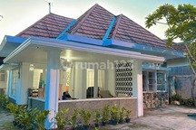 Rumah Kolonial Cantik Dengan Halaman Luas Berada Ditengah Kota Yogyakarta