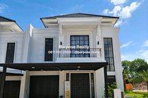 Rumah 2 Lantai Luas Tanah 180m² Mewah Bebas Banjir! 