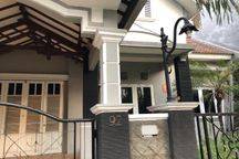 Disewakan Rumah 3 Kamar Di Delta Tiara - Strategis, Aman, Bebas Banjir di Waru