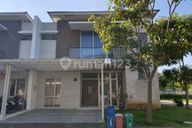 Disewa Rumah Boulevard di Pik2 150M2 , Semi Furnished