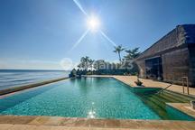 Villa Pinggir Pantai Dijual, SHM, Kolam Renang, Guest House & Halaman Luas