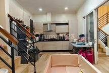 Rumah 2 Lantai Full Renovasi The Springs Canary Gading Serpong BSD City Tangerang Banten