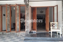 Di Sewakan Rumah 2 Lantai Graha Estetika