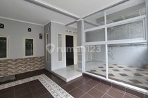 Rumah Siap Huni Dalam Kompleks di Antapani
