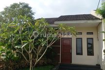 Rumah Siap Huni Dekat Exit Toll Parungkuda,Akses Fasilitas Umum