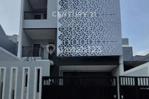 Rumah Baru 8 KT Bisa Sbg Hunian/Usaha Kost Di Kelapa Gading S9310