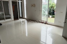 Disewakan Rumah Hook Bagus Di Green Lake City Cluster Amerika 