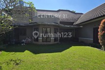 Rumah Lux Furnished di Bandung Tempo Dulu Kota Baru Parahyangan