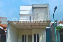 Termurahhh Rumah 2 Lantai Minimalis Citraland Utama Surabaya Barat