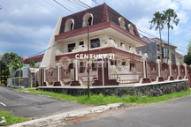 Rumah Usaha Hook di Daerah Tidar Kota Malang Luas 1000 M2