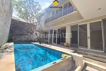 Disewakan Rumah Modern Cantik Dekat Sekolah Internasional dan Bukit Golf dan Mall Pondok Indah Area Tenang Area Pondok Indah Jakarta Selatan