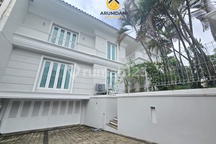 Disewakan Rumah Cantik Asri Lokasi Dekat Sekolah Internasional Jis dan Bukit Golf dan Mall Pondok Indah Rumah Furnished Area Pondok Indah Jakarta Selatan