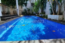 Disewakan Rumah Cantik Asri Bangunan 1 Lantai Furnished bisa Kantor dan Tempat Tinggal Dekat Sekolah Internasional dan Dekat Kuliner Area Kemang Cipete Jakarta Selatan