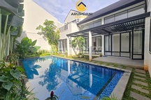 Disewakan Rumah Mewah Modern Mininalis Bangunan Baru Dekat Kedutaan dan Mabes dan Perkantoran dan Kuliner Area Selong Senopati Kebayoran Baru Jakarta Selatan