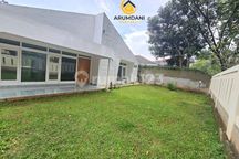 Disewakan Rumah Murah bisa Kantor dan Tempat Tinggal Dekat Sekolah New Zealand dan Kuliner dan Kemang Raya Area Kemang Jakarta Selatan