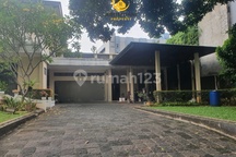 Dijual Rumah Lama Harga Murah Dibawah NJOP bisa Buat Gedung Kantor atau Hotel atau Kost atau Cafe atau Restoran atau Rumah atau Klinik atau Ruko atau Dealer Mobil atau Motor atau Ruko atau Multifungsi Area Komersial Lokasi Hj Nawi Cipete Dekat Pondok Inda