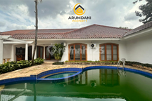 Disewakan Rumah bisa Kantor dan Tempat Tinggal Lokasi Strategis Dekat Sekolah Internasional dan Perkantoran dan Dekat Kemang dan Ampera Raya dan Tb Simatupang Area Kemang Ampera Jakarta Selatan