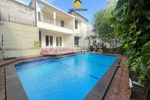 Disewakan Rumah Cantik Asri Harga Murah Lokasi Strategis.dekat Kemang Raya dan Kuningan dan Kebayoran Baru Harga Murah Area Kemang Jakarta Selatan