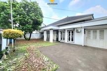 Dijual Cepat Rumah Tanah Luas Harga Murah bisa Buat Tempat Tinggal atau bisa Buat Usaha atau Lainnya Dekat Kebayoran Baru dan Kuningan Lokasi Strategis Area Bangka Kemang Jakarta Selatan