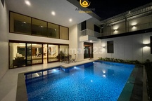 Dijual Rumah Mewah Cantik Furnish Lokasi Strategis Dekat Senayan Dan Kuliner Dan Sekolah Internasional Dan Kebayoran Baru Area Permata Hijau Jakarta Selatan