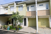 Rumah 2 Lantai Siap Huni di Perumahan Darmawangsa Hills At Pamoyanan, Bogor