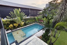 Yearly Rent Or Leasehold Villa 2 Br Big Garden In Kerobokan Rice Field View