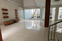 Disewa Rumah Mewah,Bagus & Siap Huni