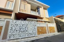 Rumah Baru Mewah Siap Huni Strategis Dekat Mall Paragon Solo Surakarta