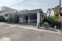 Rumah Lokasi Premium & Strategsi Dalam Perum Dekat Kampus YKPN dan UPN