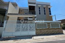 Rumah Mewah 2 Lt Baru Hook Karangasem Solo Kota