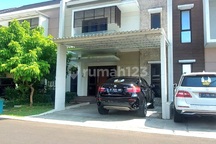 Disewa Rumah 2 Lantai Type Premium di Cluster Burgendy Summarecon Bekas