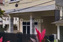 Rumah di Sewakan Cinere Depok