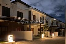 Turun Harga! Rumah Modern Minimalis, One Gate System Seminyak