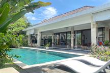 Villa Modern 3 Kamar dengan Kolam Renang - Bangunan Luas, Lokasi Asri Dekat Kota & 30 Menit ke Medewi