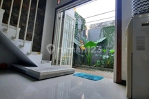 DISEWAKAN RUMAH PURI INDAH DEKAT PONDOK MUTIARA DAN TOL SIDOARJO