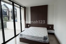 Disewakan.unit Rumah Brand New 6X10 3 Lantai@Pik2