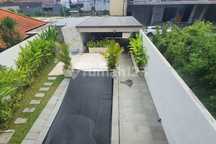 Villa Modern Baru Jadi Di Sanur Area Dekat Ke Pantai Sindu