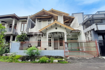 Rumah 2 Lantai Pondok Kelapa Indah Siap Huni - 100% Bebas Banjir, Jalan 3 Mobil, Dekat Tol Becakayu