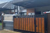 Rumah Over Kredit Lokasi Sawangan Akses Dekat dengan Exit Pintu Tol Sawangan dan Rumah Sakit