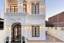 Rumah 3 Lantai Di Jln Tanah Baru Kukusan Depok