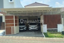 Rumah Sewa 2 Lantai di Villa Puncak Tidar Malang Murah Strategis