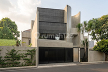 Townhouse Modern Kontemporer di Lebak Bulus Dekat MRT Fatmawati